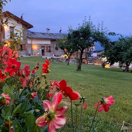 La Volta - Heritage In Molino Maufet Watermill - Patio On The Garden *